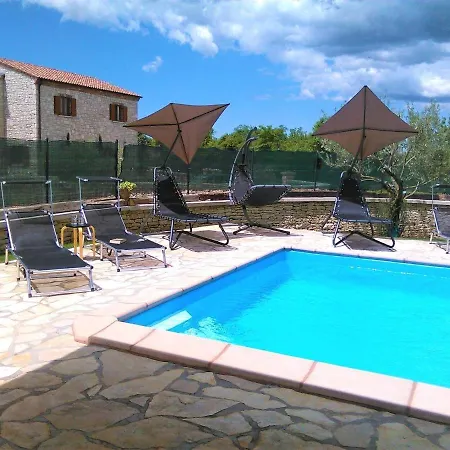 Rustic Ena With Pool For Up To 10 Persons * Cabrunici
