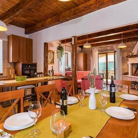 Rustic Ena With Pool For Up To 10 Persons Villa